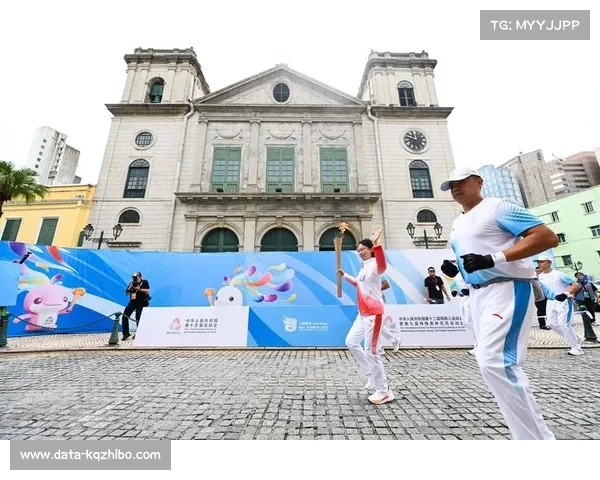 全运会火炬传递结束，三地运动员共点燃