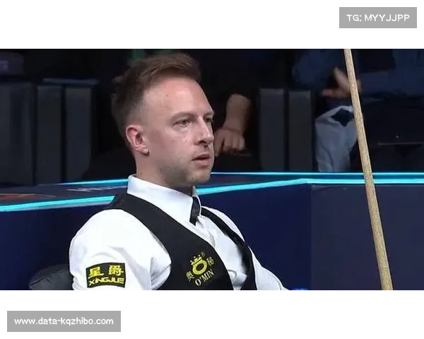 特鲁姆普与对手互动，赛场绅士风度